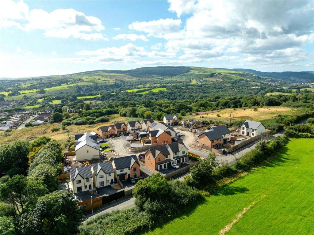 Main image of property: Trem Y Dolau, Tonyrefail, Porth, Rhondda Cynon Taf, CF39