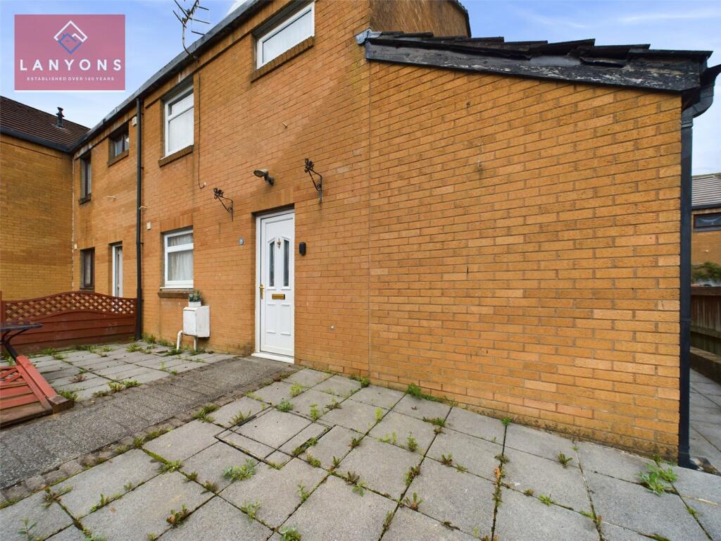 3 bedroom end of terrace house for sale in Park View, Wattstown, Porth