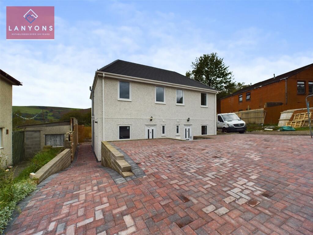 3 bedroom semidetached house for sale in Garth Avenue, Glyn Coch