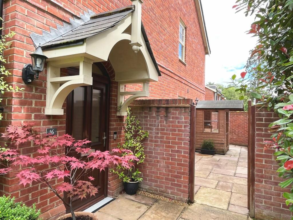 Additional property image - Homefield Close, Winkton, Christchurch, BH23