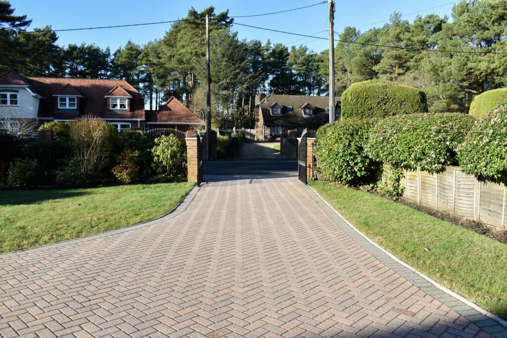 Additional property image - Lions Lane, Ashley Heath, Ringwood, BH24