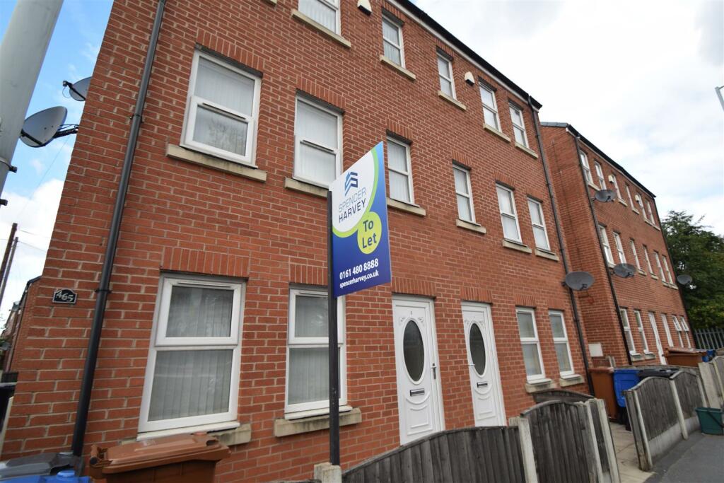 2 bedroom apartment for rent in Gorton Road, Stockport, SK5