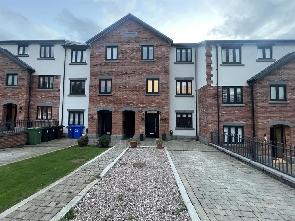 Main image of property: Orchard Rise, Gee Cross, Hyde