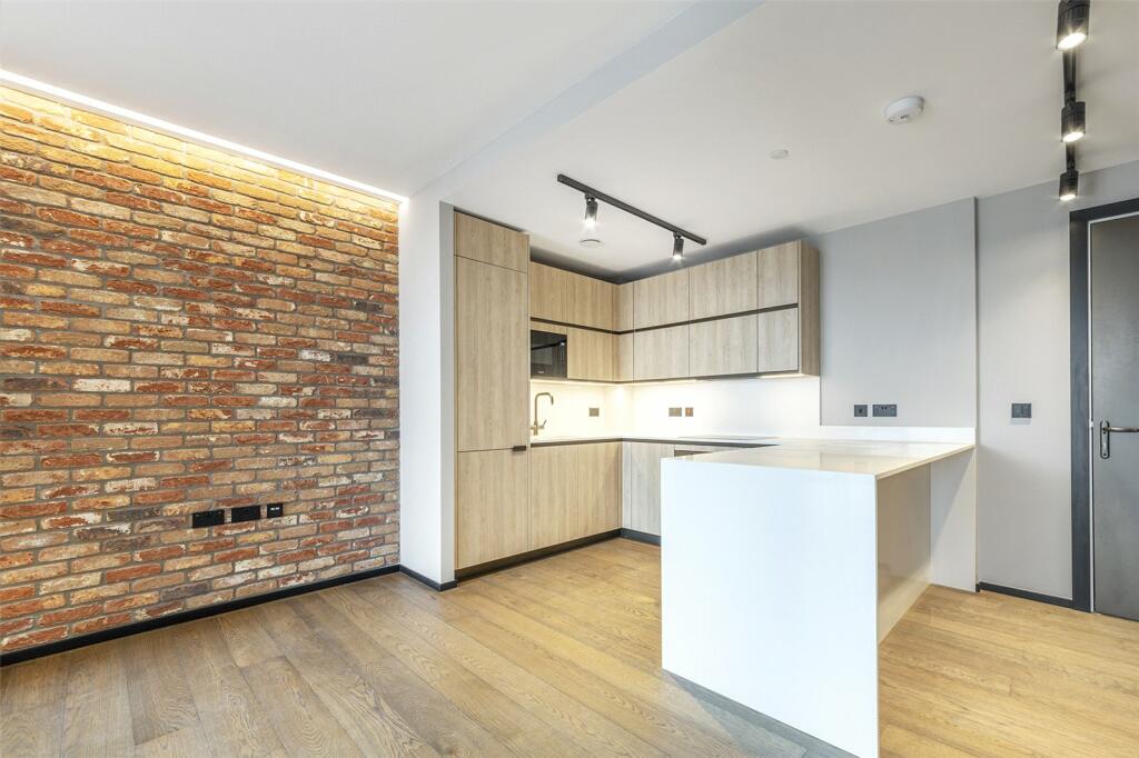 1 bedroom apartment for rent in Hewett Street, London, EC2A