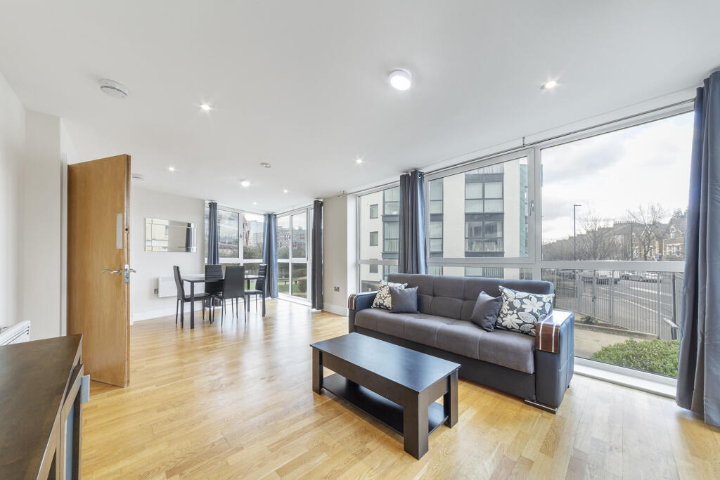 Main image of property: Drayton Park, London, N5