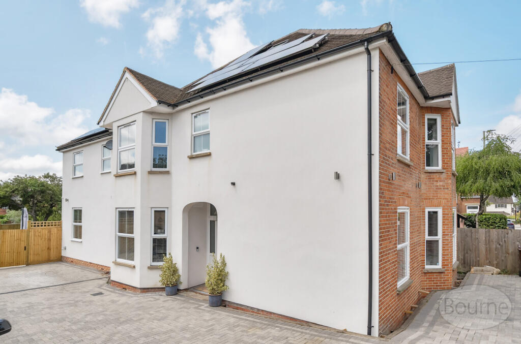 Main image of property: Frensham Road, Farnham, Surrey, GU9