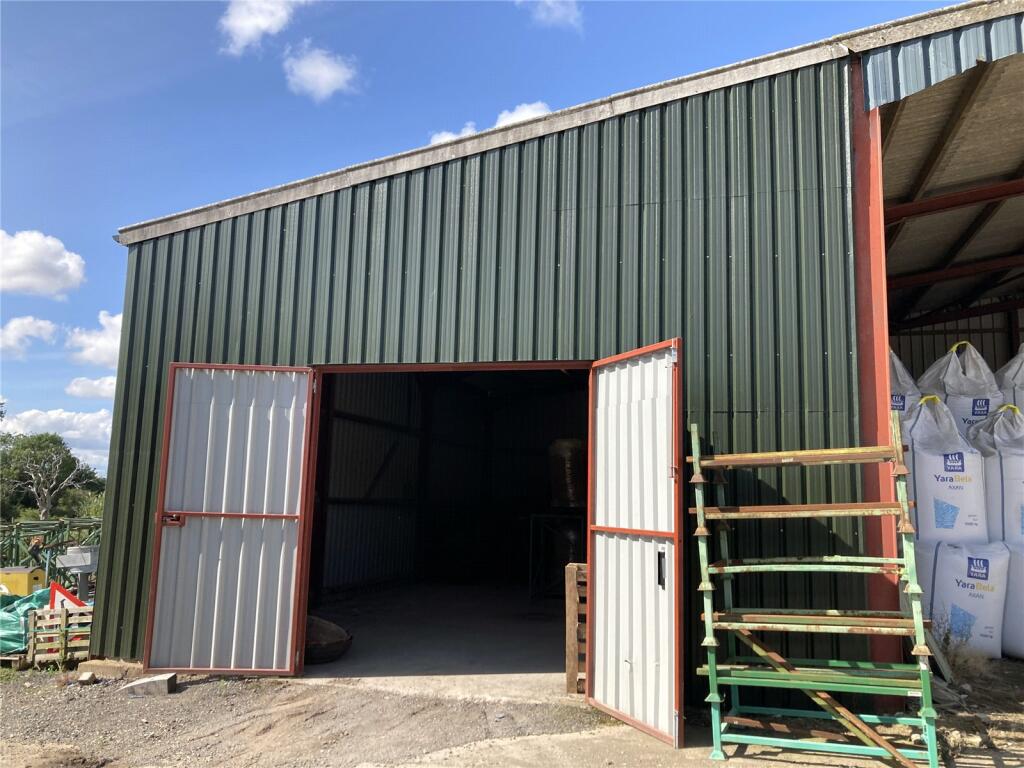 Distribution warehouse for rent in Top Unit, Home Farm, Leebotwood