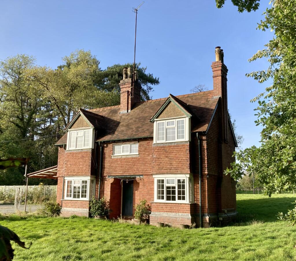 Main image of property: Garden Cottage, Yeaton Peverey, Bomere Heath, Shrewsbury