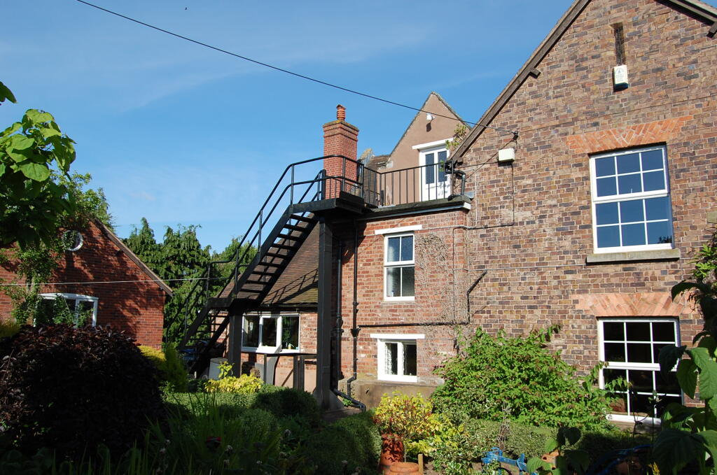 Main image of property: Manor Farm House Flat, Manor Farm House, Oldbury, Bridgnorth