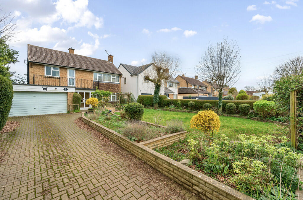 3 bedroom detached house for sale in Wroslyn Road, Freeland