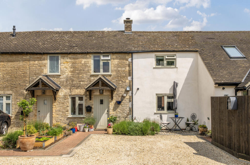 2 bedroom terraced house