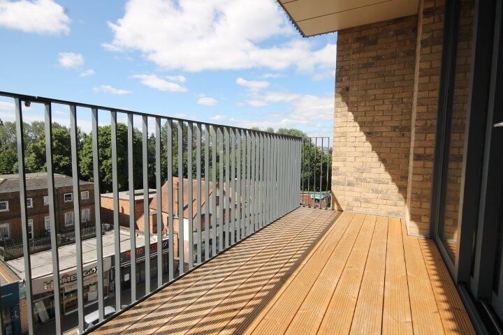 Main image of property: Flat 21 Epsom House, 2 Fairfield Avenue, Staines-Upon-Thames, Surrey, TW18