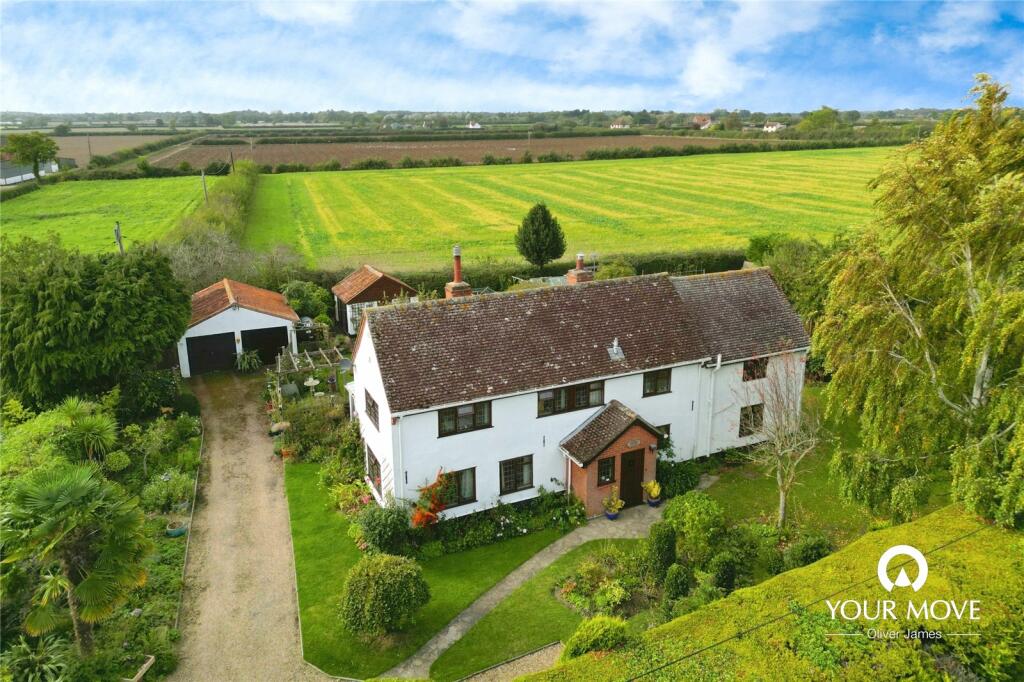 3 bedroom detached house for sale in Wrentham Road, Henstead, Beccles