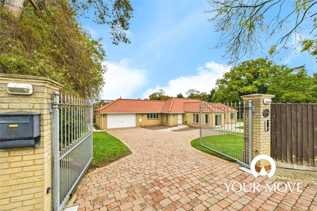 Main image of property: Lowestoft Road, Worlingham, Beccles, Suffolk, NR34