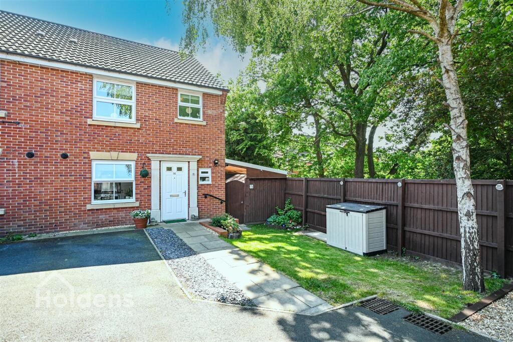 Main image of property: Parish Gardens, Leyland