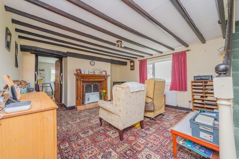 6 bedroom detached house for sale in Chirk Green, Chirk, LL14