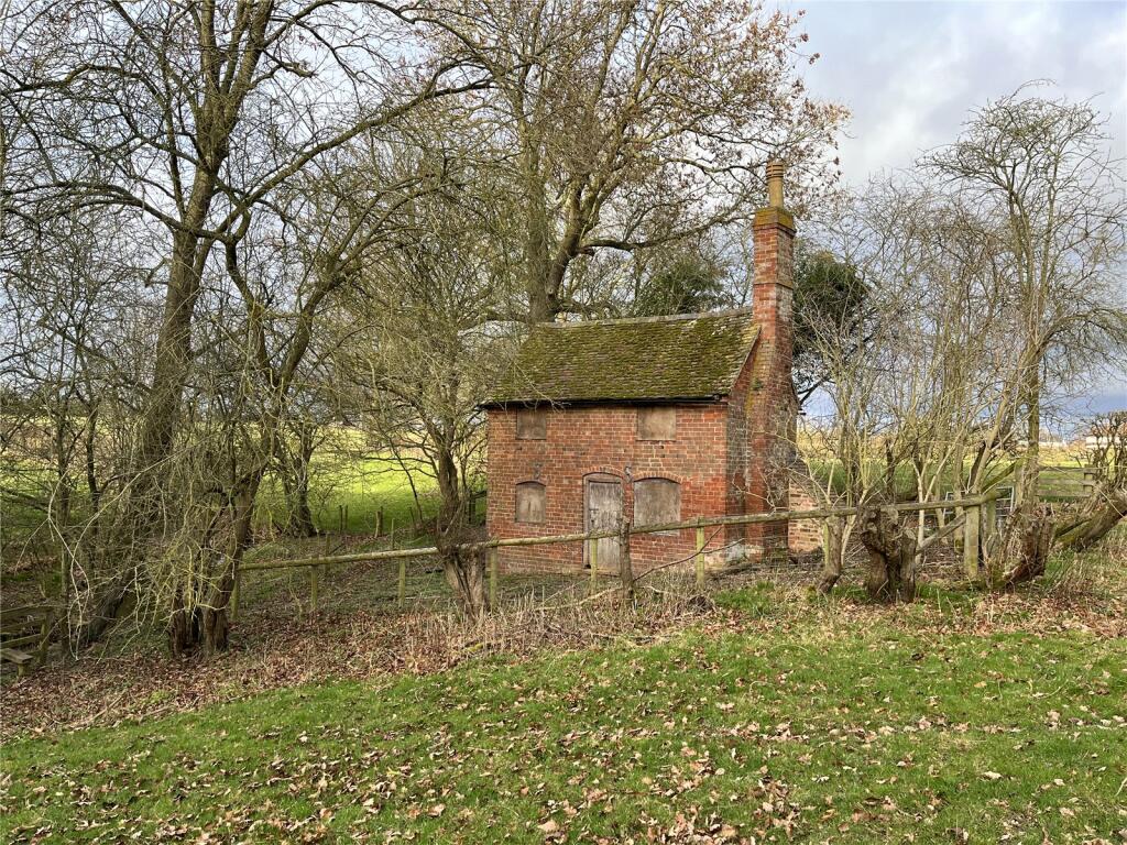 2 bedroom detached house for sale in Spring Grove Lane, Oldwood