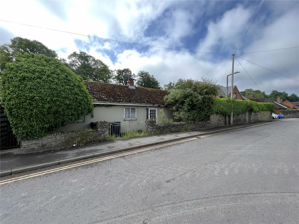 2 bedroom bungalow for sale in Temeside, Ludlow, SY8