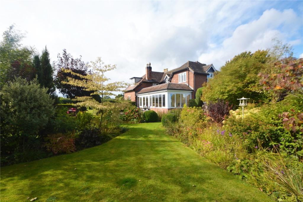 3 bedroom detached house for sale in Oak Cottage, Emstrey Bank, Atcham