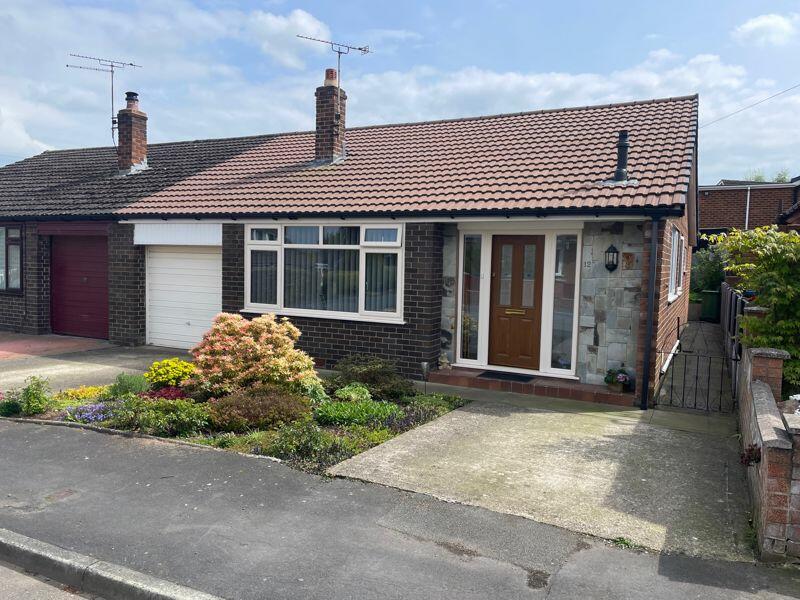 3 bedroom bungalow for sale in Elwyn Drive, Marchwiel, LL13