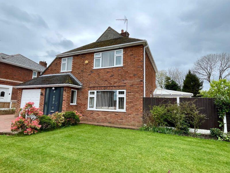 3 bedroom detached house for sale in Haytor Road, Wrexham, LL11