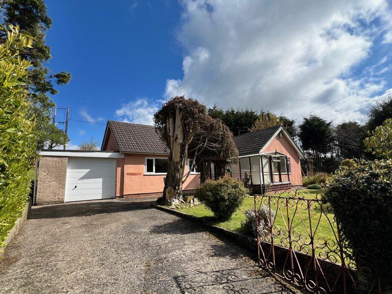 3 bedroom bungalow for sale in Brymbo Road, Bwlchgwyn, Wrexham, LL11