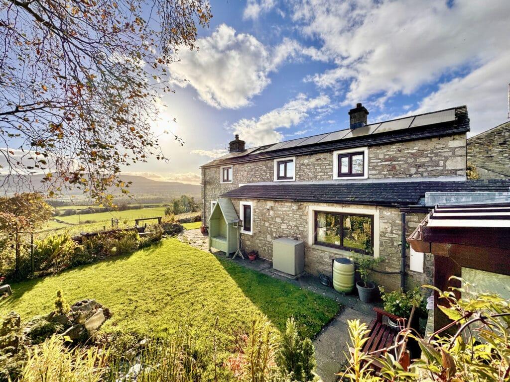 Main image of property: Low Barn, Preston Under Scar
