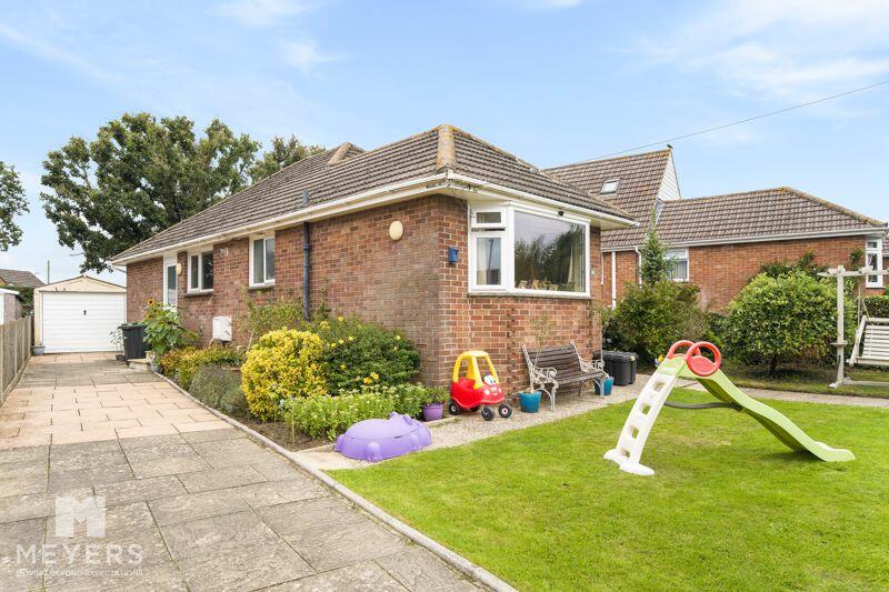 2 bedroom bungalow for sale in West Mill Crescent, Wareham, BH20 , BH20