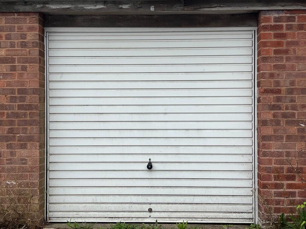 Main image of property: Whittleford Road, Nuneaton, Warwickshire, CV10