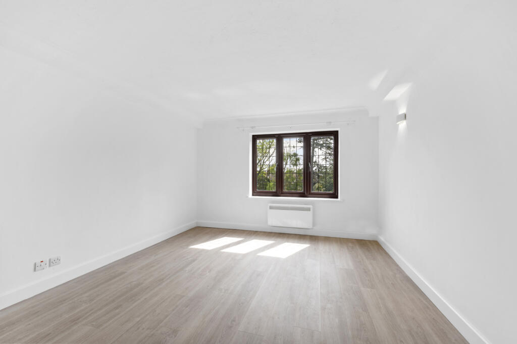 Main image of property: Rushmon Court, Hook Road, Surbiton, Surrey, KT6