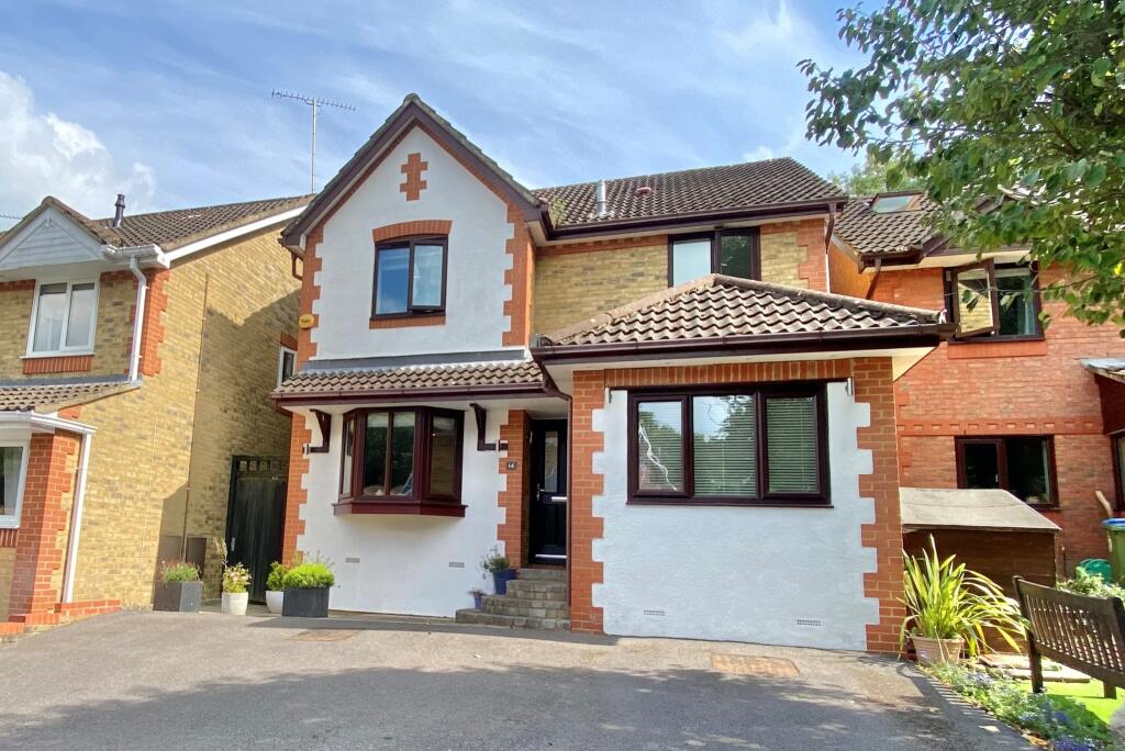 3 bedroom detached house for sale in Hemingway Gardens, Whiteley, PO15
