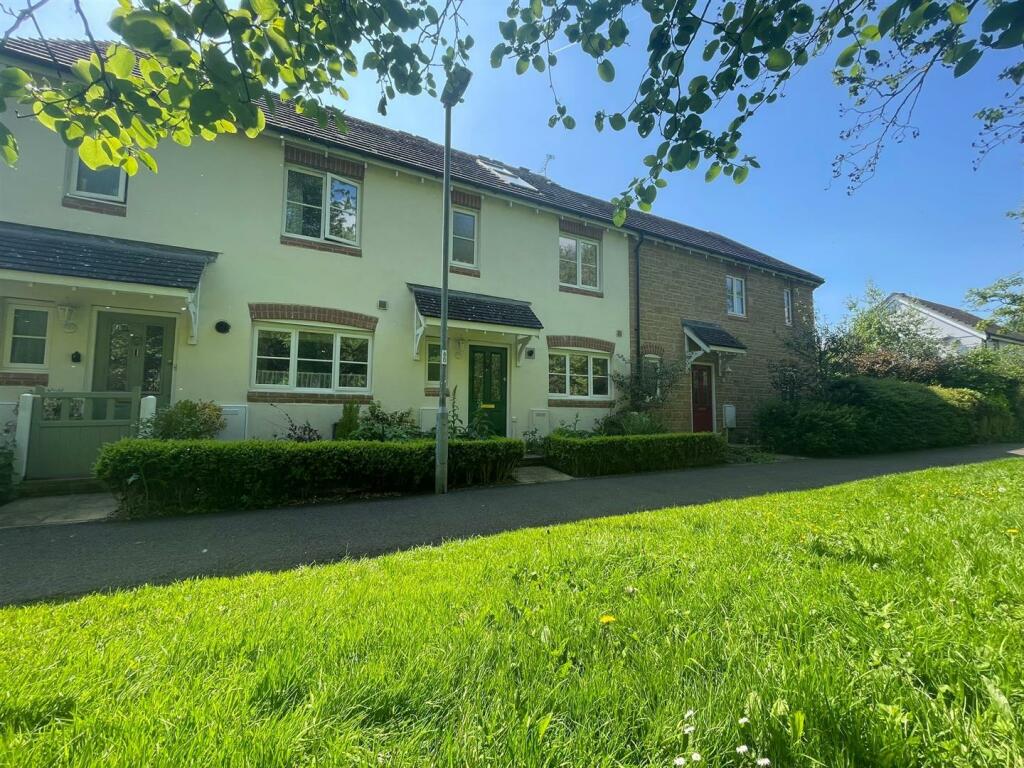 4 bedroom town house for sale in Bushs Orchard, Ilminster FOUR