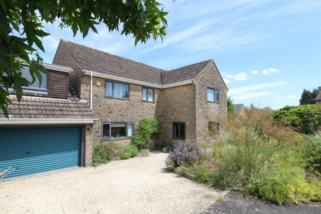 5 bedroom detached house for sale in Fairfield, Crewkerne, TA18