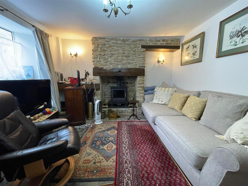 Main image of property: Hermitage Street, Crewkerne - TOWN CENTRE LOCATION