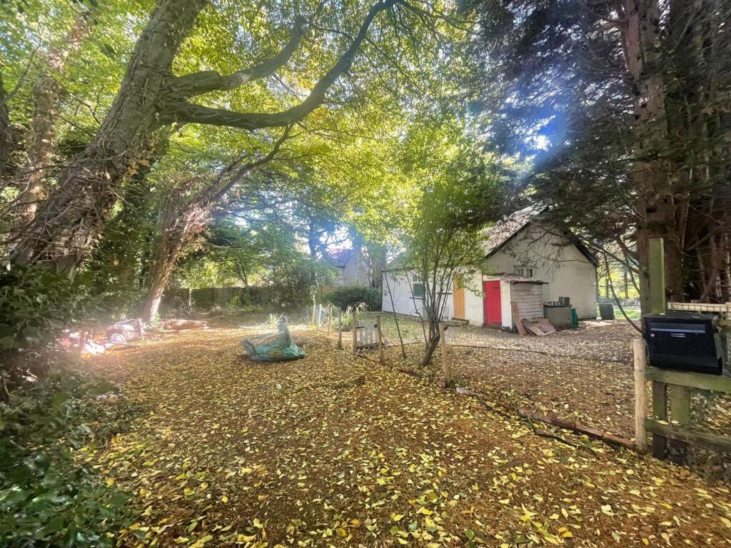 Main image of property: Billings Hill Shaw, Hartley