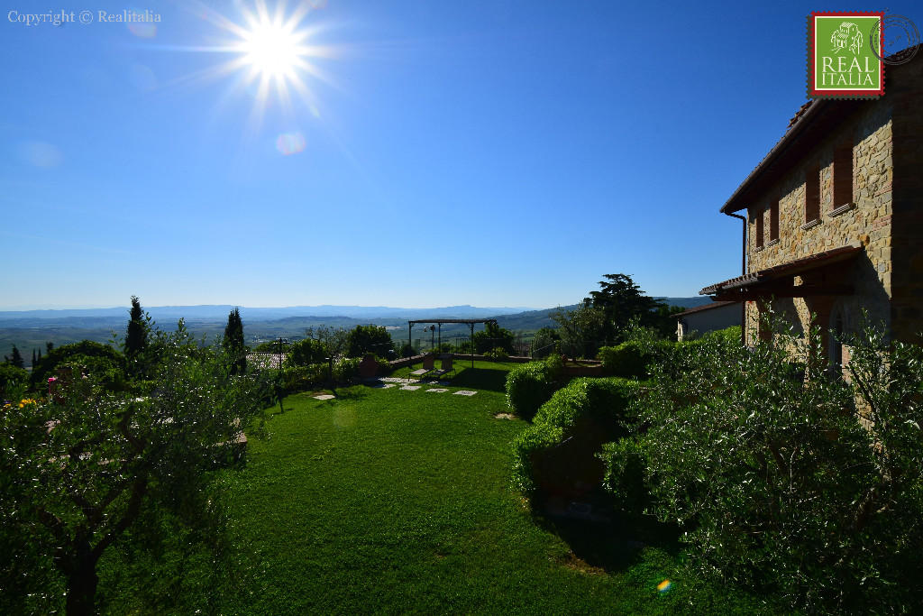 3 bedroom semidetached house for sale in Tuscany, Pisa, Volterra, Italy