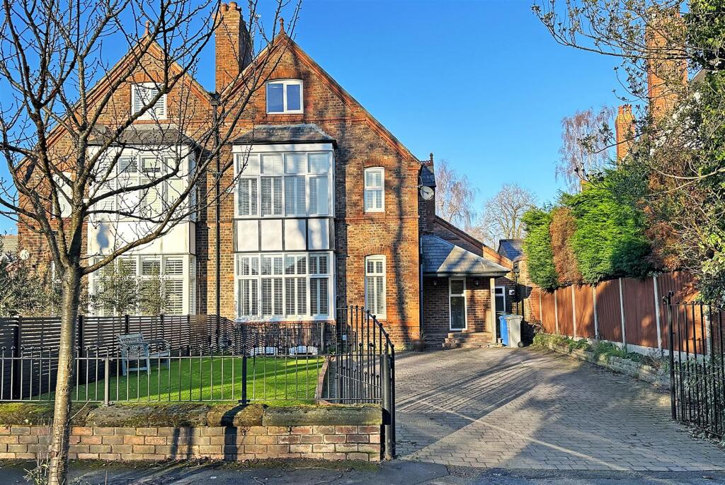Main image of property: Lisson Grove, Hale