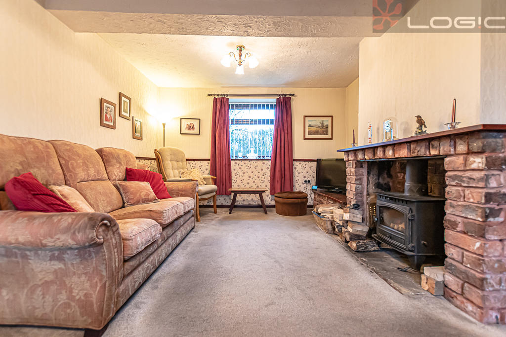 3 bedroom cottage for sale in Vale Lane, Lathom, Ormskirk, L40