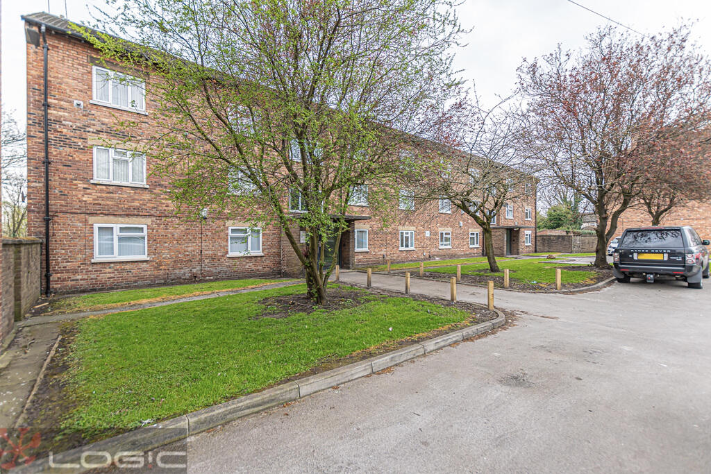 2 bedroom ground floor flat for sale in Field Lane, Litherland