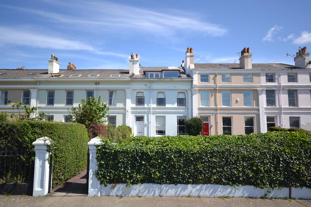 2 bedroom flat for sale in Adelaide Terrace, Liverpool, L22