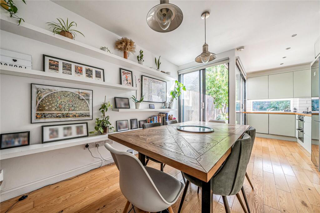 Main image of property: Avenue Road, London, N15