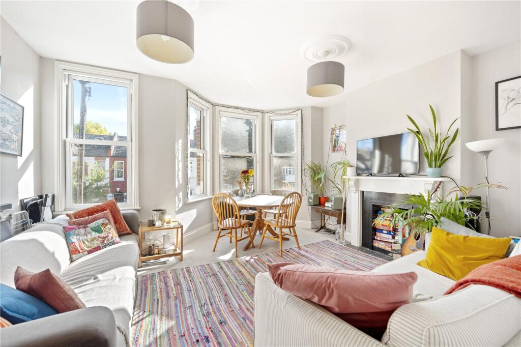 Main image of property: Warwick Gardens, London, N4