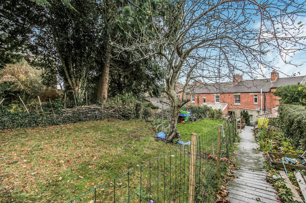 4 bedroom terraced house for sale in Warminster Road, Westbury, BA13