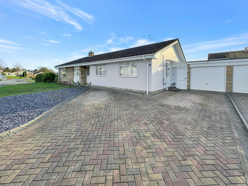 2 bedroom semidetached bungalow for sale in Broxburn Road, Warminster