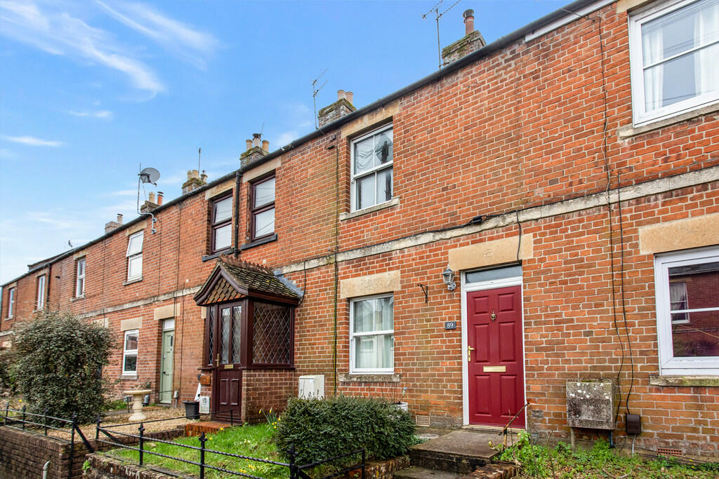 2 bedroom terraced house for sale in West Street, Warminster, BA12