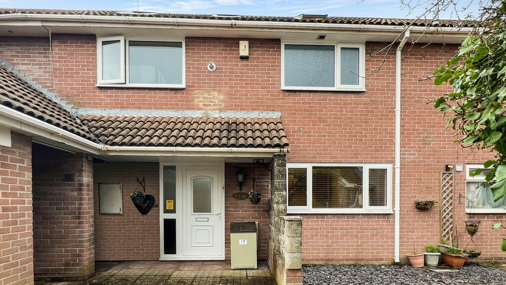 3 bedroom terraced house for sale in Cherry Gardens, Trowbridge, BA14