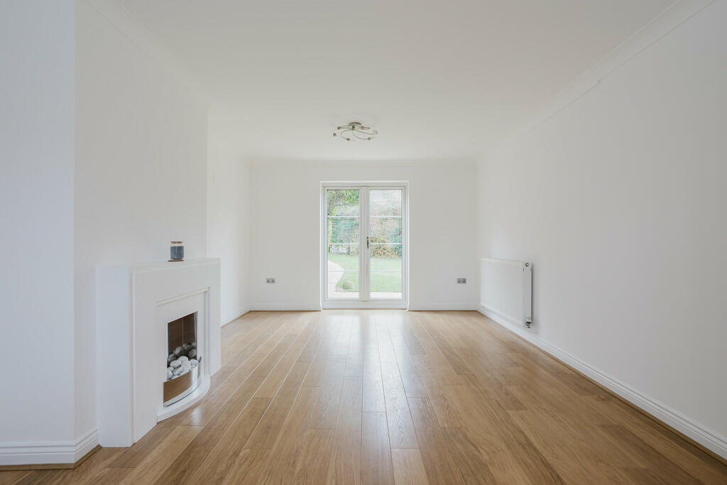 Additional property image - Eriskay Gardens, Westbury