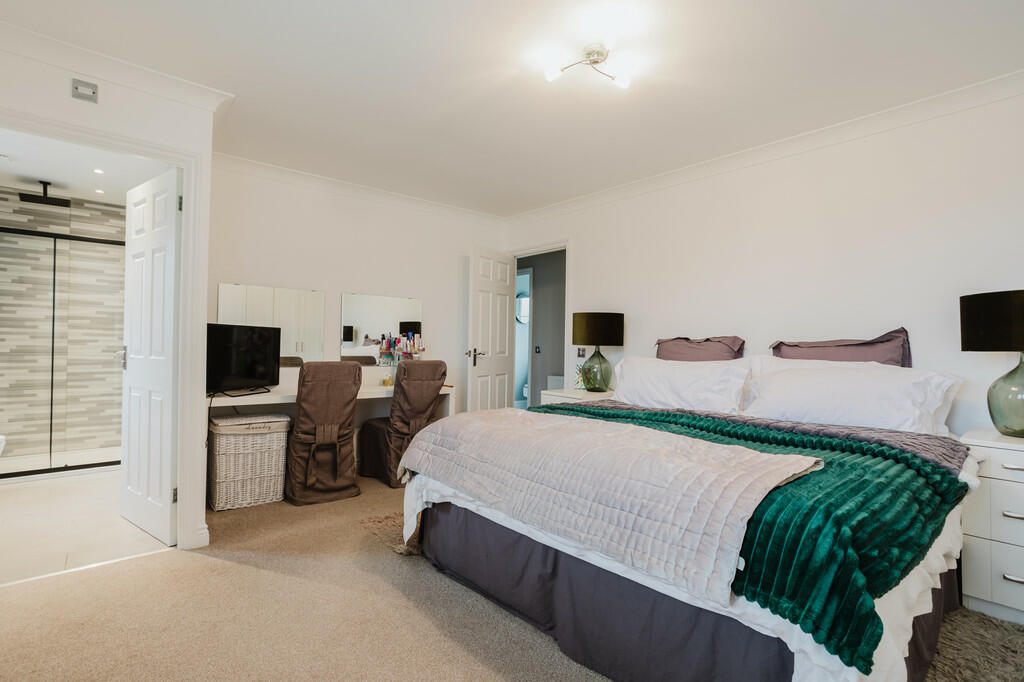 Additional property image - Eriskay Gardens, Westbury