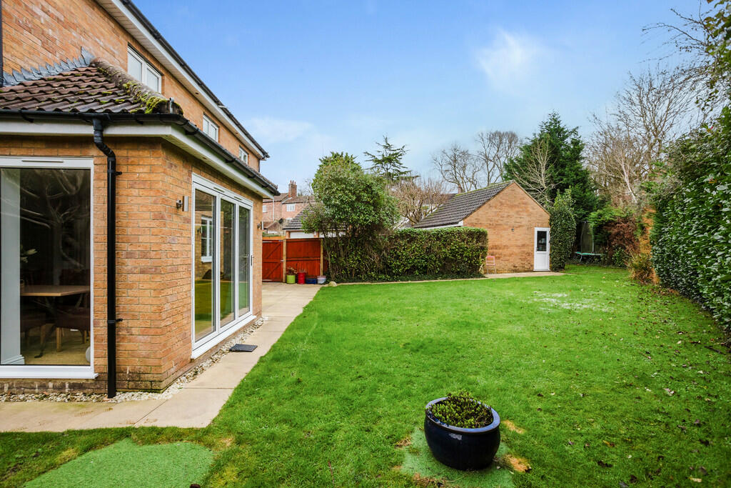 Additional property image - Eriskay Gardens, Westbury