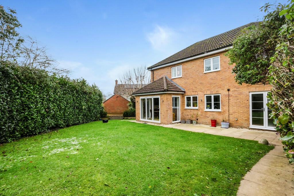 Additional property image - Eriskay Gardens, Westbury